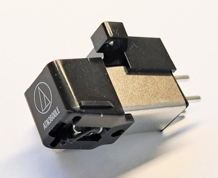 Spiksplinter-nieuwe én prettig geprijsde elliptische MM !, Audio, Tv en Foto, Platenspelers, Nieuw, Overige merken, Ophalen of Verzenden