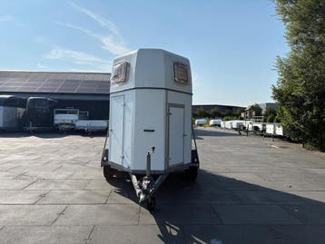 Humbaur 2-paards trailer met zadelkamer in goede staat, Dieren en Toebehoren, Paarden en Pony's | Trailers en Aanhangwagens, Ophalen