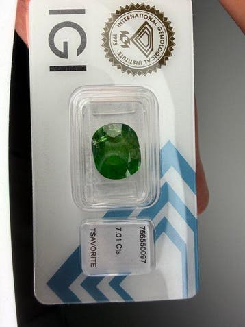 Zonder minimumprijs - 1 pcs Groen Tsavoriet - 7.01 ct -, Nieuw