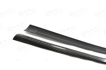 Alfa Romeo 4C Carbon Fiber buitenkant Raamlijst onderkant, Verzenden