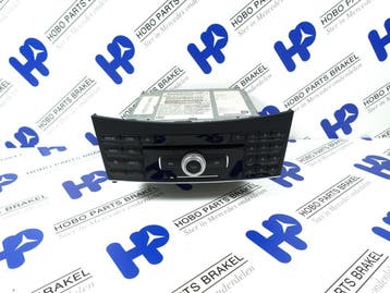 Radio/CD-speler A 212 900 8309 o.a: E-klasse w212, Ophalen of Verzenden, Gebruikt, Mercedes-Benz