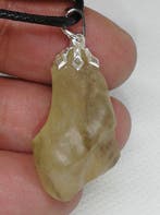 Hanger TECTITES: Libyan Desert Glass / Zonder