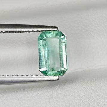 Zonder minimumprijs Smaragd - 1.45 ct - International, Sieraden, Tassen en Uiterlijk, Nieuw