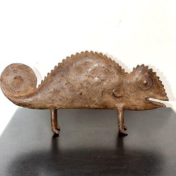 Caméléon en bronze, art traditionnel africain - sculptuur -