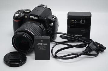 Nikon D60 + AF-S DX NIKKOR 18-55mm F3.5-5.6 G VR II Digitale, Nieuw