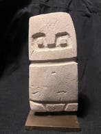 Valdivia /pre columbian - Kalksteen sculptuur - 20.1 cm, Antiek en Kunst