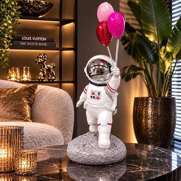 sculptuur, Astronaut with Heart Balloons – Modern Pop Art