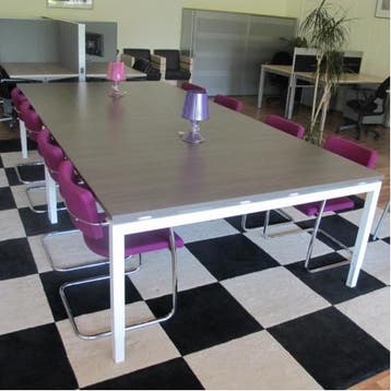 (MDK-104388) Kwadrant witte vergadertafel 160 x 160 cm, Huis en Inrichting, Bureaus, Ophalen of Verzenden, Nieuw