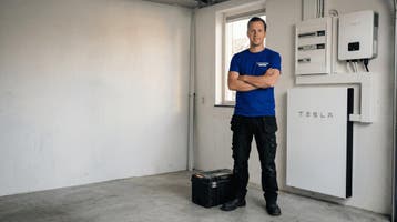 Thuisbatterij Plaatsen? | Vakkundig &amp; Met Garantie, Diensten en Vakmensen, 24-uursservice