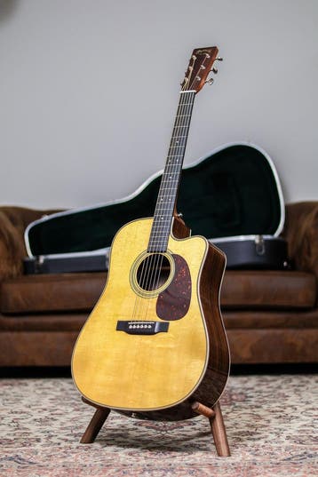 Martin HDC-28 Cutaway | Gloss Natural, Muziek en Instrumenten, Nieuw