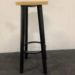 barkruk zithoogte 77 cm, Houten zitiing -  Zwart metalen, Huis en Inrichting, Barkrukken, Ophalen of Verzenden, Gebruikt, Hout