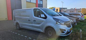 Opel Vivaro  met motor schade, Stof, Nieuw, Zilver of Grijs, Airbags