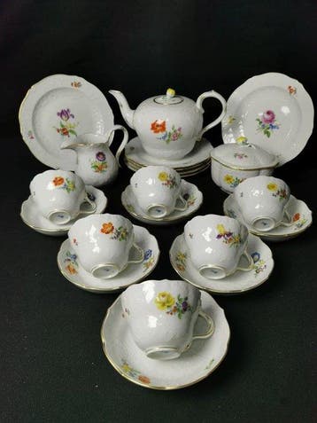 Meissen - forma Neumarseille - Koffie- en theeservies (21)