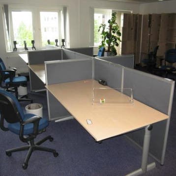 (MDK-101362) Ahrend 500 bureau 180 x 80 cm met zilvergrij..., Huis en Inrichting, Bureaus, Ophalen of Verzenden, In hoogte verstelbaar
