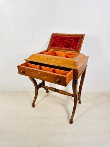 Tafel - Werktafel met ingebouwd geheim vak en verborgen