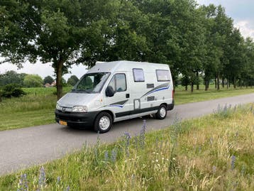 Wie wil zijn Pössl 2 WIN buscamper verkopen?, Caravans en Kamperen, Campers, Pössl, Diesel, 4 tot 5 meter, Tot en met 4