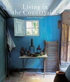 LIVING IN THE COUNTRYSIDE - B. STOELTIE 9783822829721, Verzenden, Zo goed als nieuw, B. STOELTIE