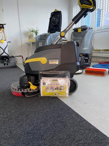 USED! Karcher BD 38/12 schrobmachine schrob-/zuigmachine, Doe-het-zelf en Verbouw, Reinigingsmachines, Ophalen of Verzenden, Gebruikt