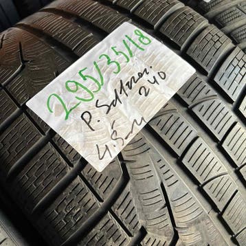 2 x Pirelli Sottozero Winter 240 295-35-18 Winterbanden 4..., Auto-onderdelen, Banden en Velgen, 18 inch, Gebruikt, 295 mm, Band(en)