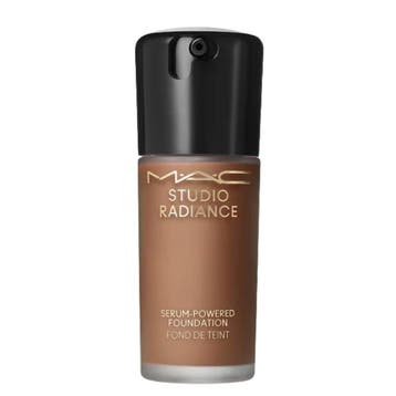 MAC Cosmetics - Studio Radiance Serum Foundation - NC63, Ophalen of Verzenden, Nieuw, Gehele gezicht, Make-up