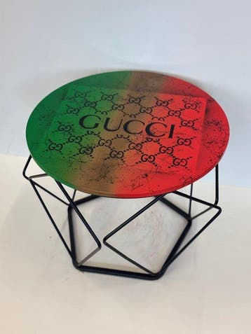 Rob VanMore - Tea-time by Gucci - ø50cm