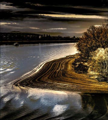 Gabor Helyes - River Island
