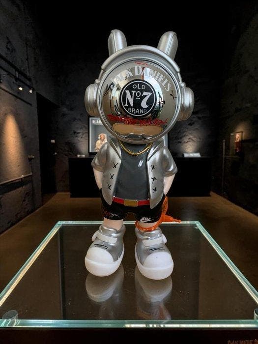 WASE - Speelgoed figuur ASTRO JACK, DANIEL BLACK AND SILVER, Antiek en Kunst, Kunst | Designobjecten