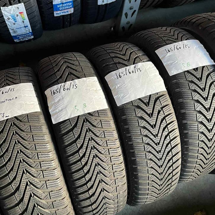 4 x Vredestein Snowtrac 165-60-15 Winterbanden 7mm, Auto-onderdelen, Banden en Velgen, 15 inch, Winterbanden, 165 mm, Personenwagen