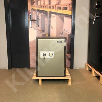 Gebruikte brandwerende Crown Safe, Huis en Inrichting, Brandblussers en Brandkasten, Verzenden, Gebruikt