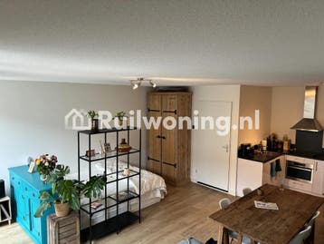 Flat in Den Haag ruilen voor Amsterdamse woning, Amsterdam