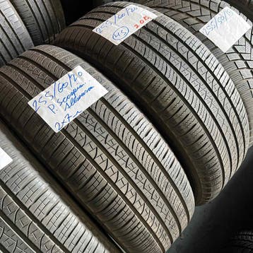2 x Pirelli 255-60-20 4 Seizoenbanden 7mm, Gebruikt, 255 mm, Ophalen of Verzenden, All Season