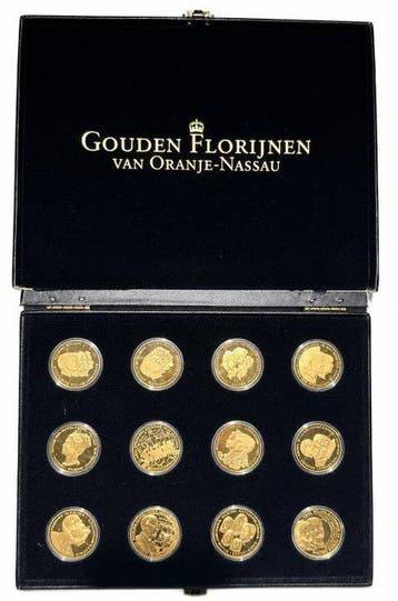 Nederland. Complete Set of 12 Gold-Plated Medals “Golden