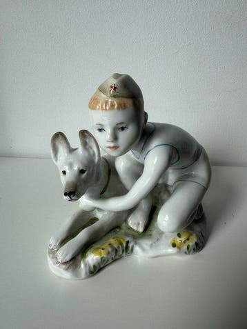 Lomonosov Imperial Porcelain Factory - Beeldje - LFZ  Young