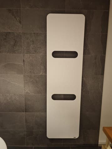 Showmodel Vasco Oni P 50x180 designradiator wit - 0023, Doe-het-zelf en Verbouw, Verwarming en Radiatoren, Ophalen, Nieuw, Radiator