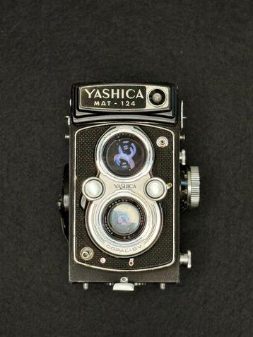 Yashica Mat-124 TLR – 120 Film / 6×6 – Yashinon 80mm f/3.5, Nieuw