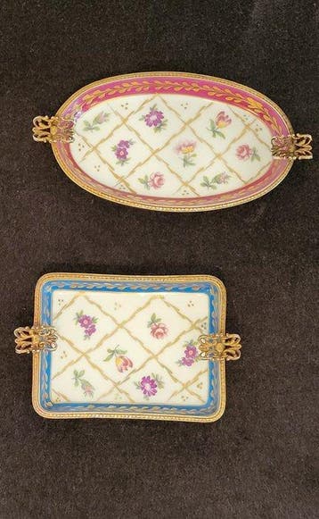 Vide-poche (2) - Pair of Limoges Porcelain Vide-Poches with