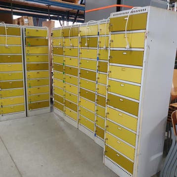 10-deurs Wesjon lockerkast voor laptops MET SCHADES - 180x50, Huis en Inrichting, Kasten | Lockerkasten, Ophalen of Verzenden
