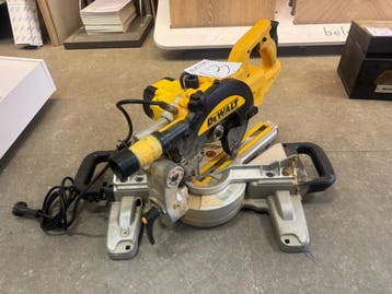 Online veiling: DeWALT, DWS774-QS, afkortzaag, Doe-het-zelf en Verbouw, Gereedschap | Handgereedschap, Nieuw