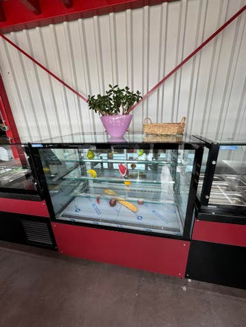Buffetten |  Gebaksvitrine | Saladette | Bain - Marie, Nieuw in verpakking, Barinrichting