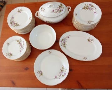 Tafelservies voor 12 (41) - Beenderporselein
