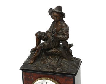Een schouwpendule, Frankrijk, 19e eeuw