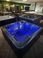 Jacuzzi / spa 200x200 – plug & play 220V – massage, blower, Ophalen, Zo goed als nieuw, Pomp, Vast