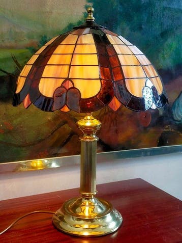 Tiffany Stil Tischlampe – Buntglas & Messingfuß - Tafellamp