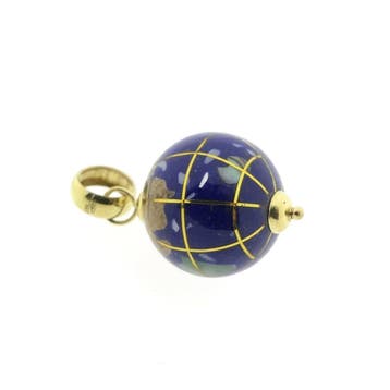 Gouden wereldbol hanger met emaille en parelmoer, Ophalen of Verzenden, Gebruikt, Goud, Overige merken