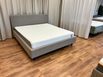 Showmodel gestoffeerd bed incl. Tempur matras 180x200, Tweepersoons, Ophalen of Verzenden, Zo goed als nieuw, 180 cm