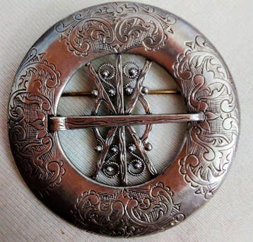 Zonder minimumprijs - Broche Zilver - Sylvsmidja Voss
