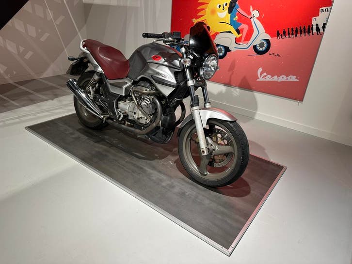 Moto Guzzi Breva V750 IE (bj  2004), Motoren, Motoren | Moto Guzzi, Toermotor, Motorrijbewijs A, 2 cilinders, meer dan 35 kW, Ophalen of Verzenden