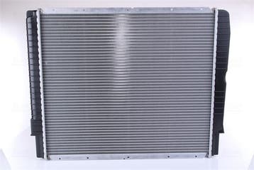 Radiateur o.a: Volvo, 940 I, 940 I Estate - 940 II, 960 I, Auto-onderdelen, Ophalen of Verzenden, Nieuw, Volvo
