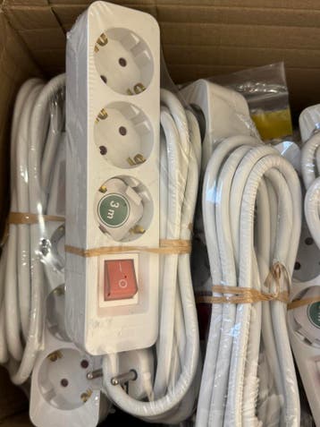 10 x verlengsnoer Hama 3 voudig, van €175 voor €75 !, Ophalen of Verzenden, Nieuw, Stekkerdoos