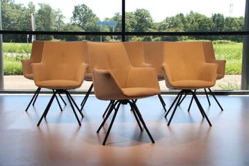 8 x Elmar Topform Gealux eetkamerstoel stof met draaipoot, Ophalen of Verzenden, Nieuw, Stof, Vijf, Zes of meer stoelen